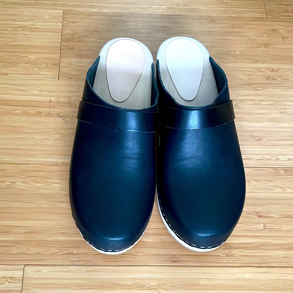 Bryr wooden clogs